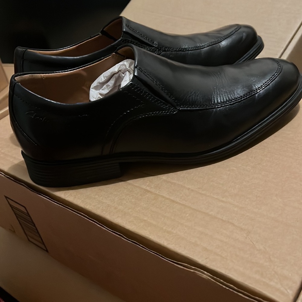 Clarks Collection Slip-On Size 7 - image 5